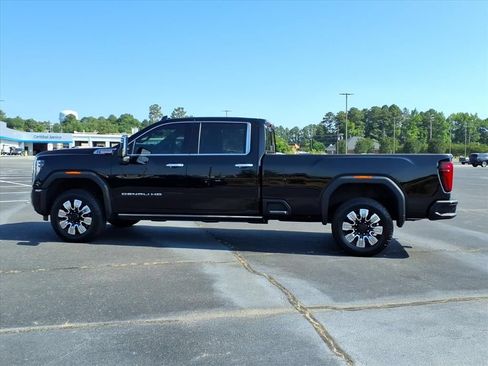 Used 2024 GMC Sierra 2500 Denali w/ Denali Reserve Package AWD/4WD image 17