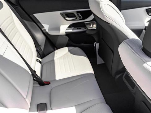 New 2026 Mercedes-Benz GLC 300 4MATIC image 21