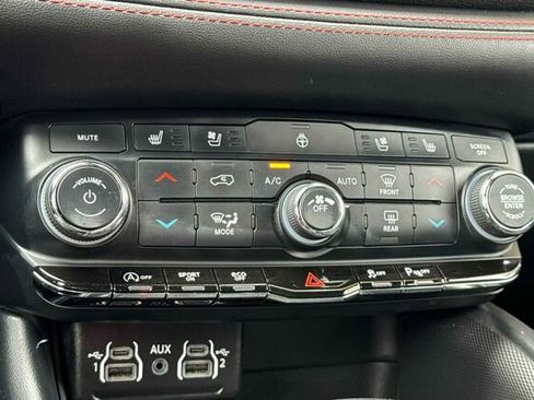 Used 2024 Dodge Durango GT image 19