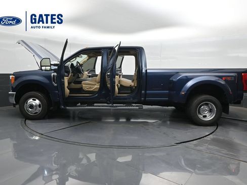 Used 2019 Ford F350 Lariat w/ Lariat Ultimate Package AWD/4WD image 56