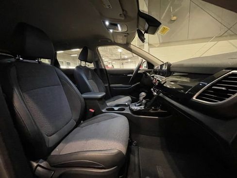 Certified 2025 Kia Seltos S image 19