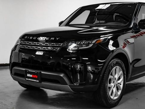 Used 2019 Land Rover Discovery SE image 10