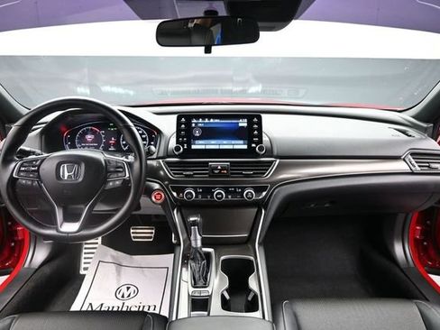 Used 2018 Honda Accord Sport image 14