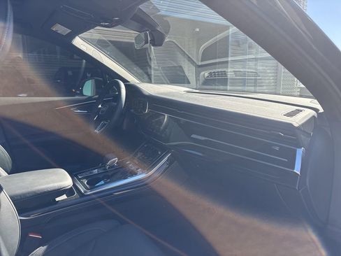 Certified 2025 Audi Q7 3.0T Prestige image 15