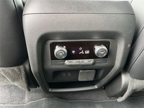 New 2025 GMC Acadia Elevation w/ Elevation Premium Package image 21