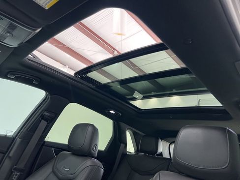 Used 2020 Cadillac XT5 Premium Luxury FWD image 17