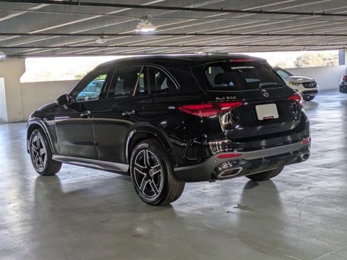Certified 2025 Mercedes-Benz GLC 300 image 11