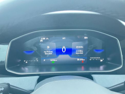 Used 2025 Volkswagen Jetta SE image 41