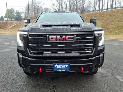 Used 2024 GMC Sierra 2500 AT4 w/ AT4 Premium Plus Package image 9