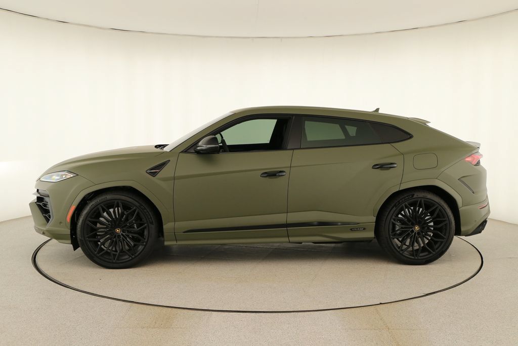 Used 2025 Lamborghini Urus SE AWD/4WD image 2