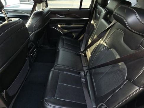 Used 2023 Jeep Grand Cherokee 4WD 4xe w/ Luxury Tech Group II image 9