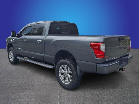 Used 2016 Nissan Titan SL AWD/4WD image 6