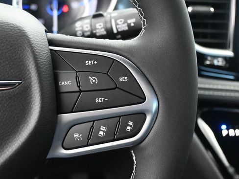New 2026 Chrysler Pacifica Select image 34