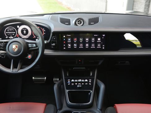Certified 2024 Porsche Cayenne Turbo GT AWD/4WD image 4