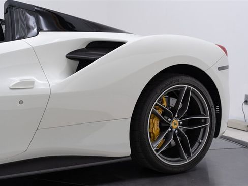Used 2017 Ferrari 488 Spider RWD image 35