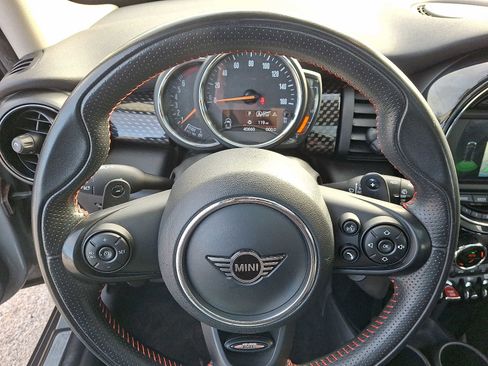 Used 2020 MINI Cooper S image 19