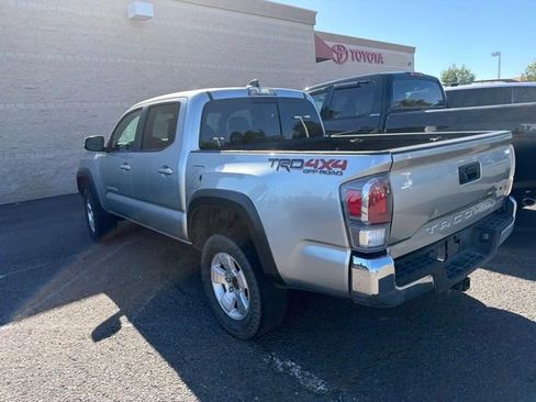 Used 2022 Toyota Tacoma TRD Off-Road AWD/4WD image 8