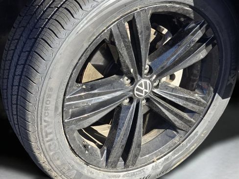 Used 2023 Volkswagen Atlas SEL R-Line AWD/4WD image 24