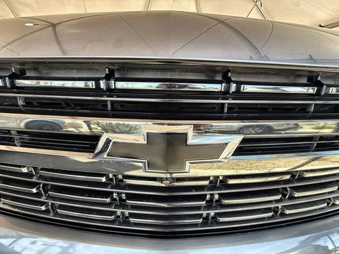 Used 2022 Chevrolet Tahoe RST w/ Luxury Package AWD/4WD image 23