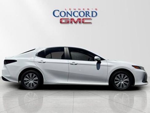 Used 2023 Toyota Camry LE FWD image 3