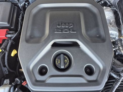 Certified 2025 Jeep Wrangler Unlimited Sahara AWD/4WD image 24