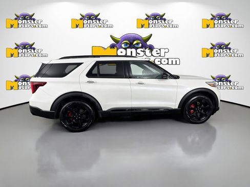 Used 2024 Ford Explorer ST w/ Technology Package AWD/4WD image 4
