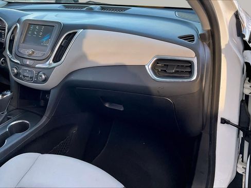 Used 2018 Chevrolet Equinox LS FWD image 18