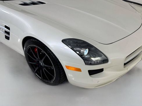 Used 2012 Mercedes-Benz SLS AMG Roadster image 33