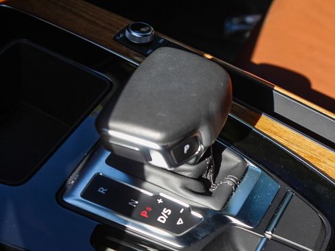 Used 2021 Audi Q5 e Prestige w/ Prestige Package image 19