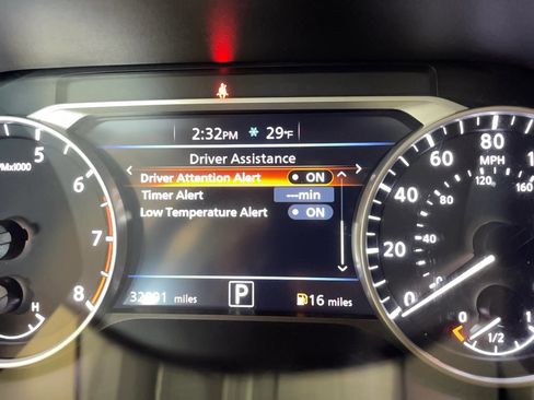 Used 2022 Nissan Sentra SR w/ Midnight Edition image 9