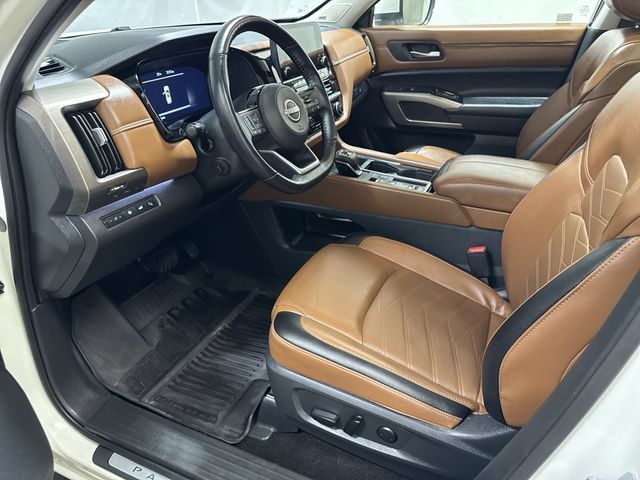 Used 2024 Nissan Pathfinder Platinum w/ Cargo Package FWD image 12