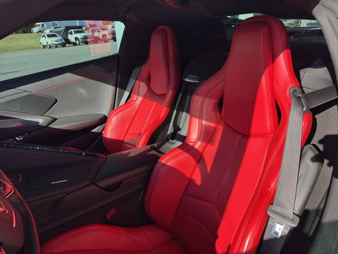 Used 2022 Chevrolet Corvette Stingray Coupe w/ 1LT image 13