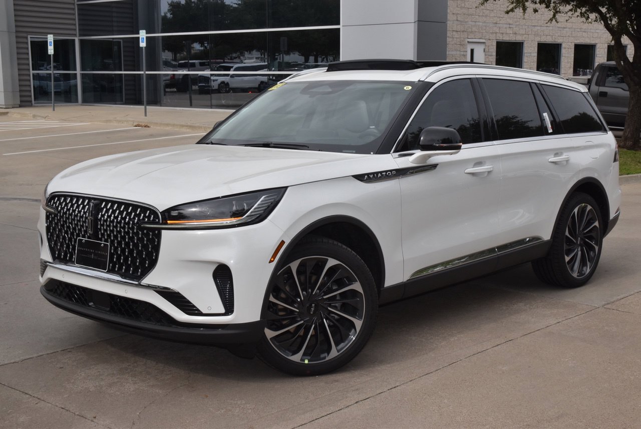 New 2027 Lincoln Aviator Reserve AWD/4WD image 12