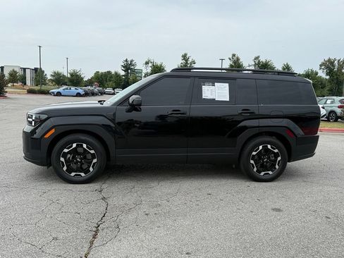 Used 2025 Hyundai Santa Fe SEL FWD image 4
