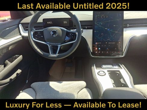 Certified 2025 Volvo EX90 Ultra AWD/4WD image 11