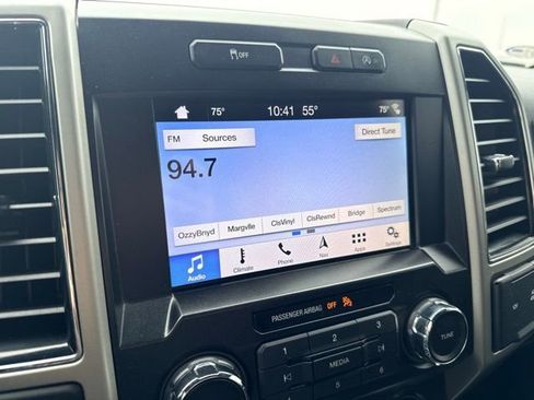 Used 2019 Ford F150 Lariat image 35