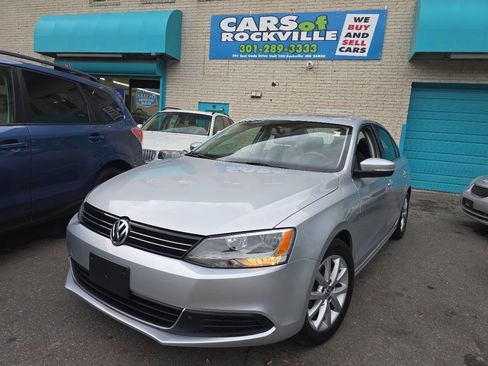 Used 2014 Volkswagen Jetta SE FWD image 2