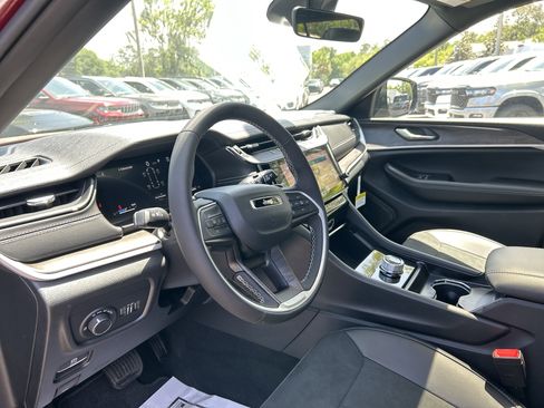 New 2026 Jeep Grand Cherokee L 2WD image 16