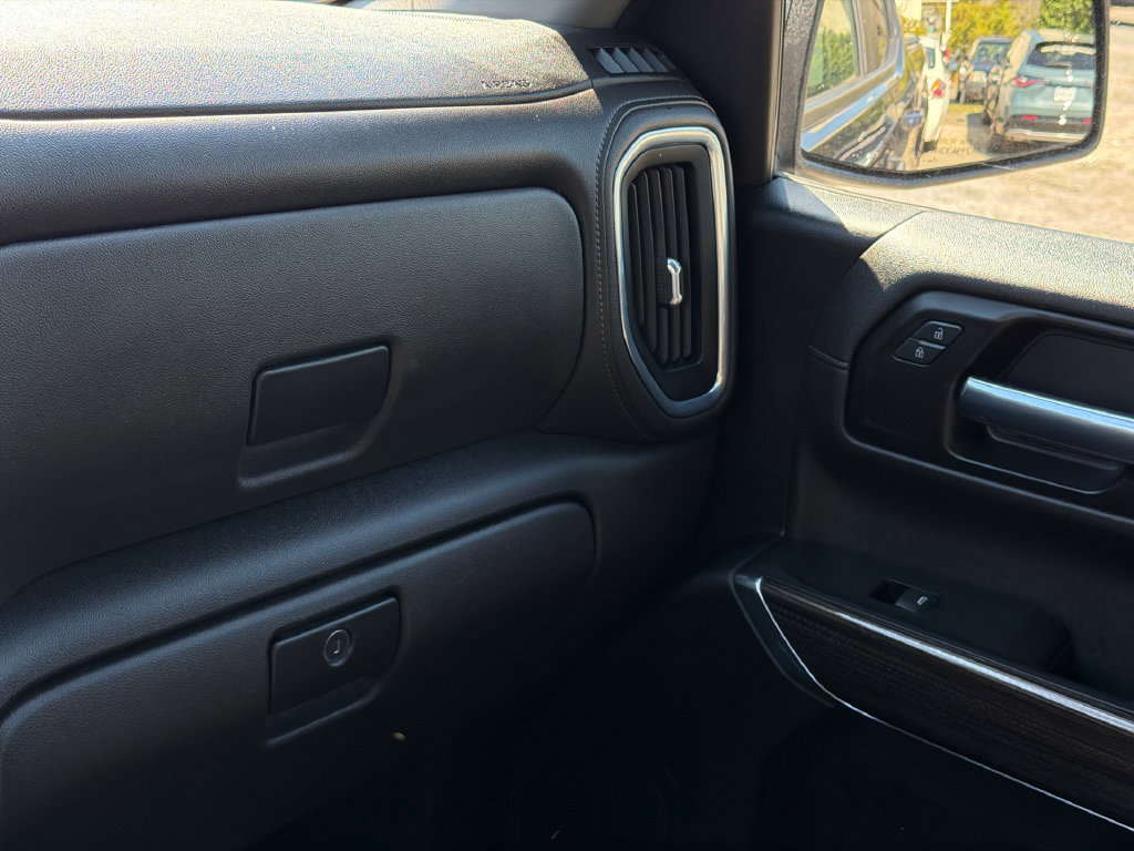 Used 2022 Chevrolet Silverado 1500 LT AWD/4WD image 31