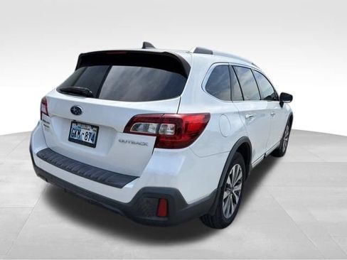 Used 2019 Subaru Outback 2.5i Touring AWD/4WD image 2