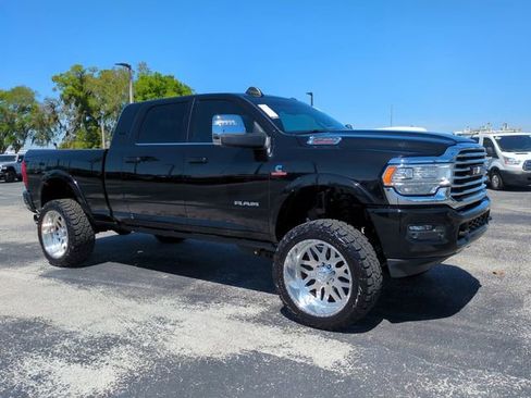 Used 2024 RAM 2500 Limited image 2