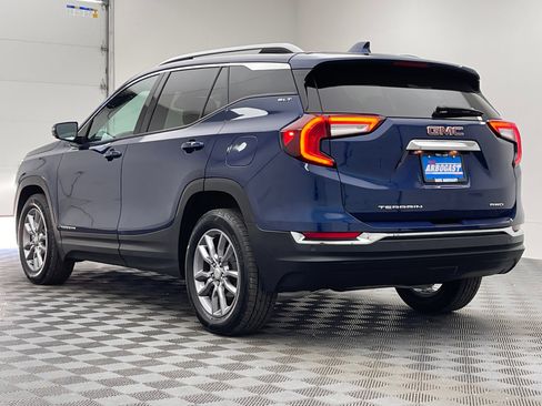 Used 2022 GMC Terrain SLT w/ Infotainment Package II AWD/4WD image 12