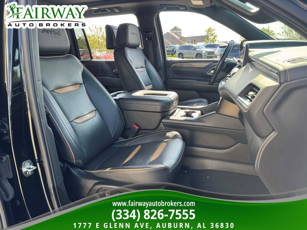Used 2021 GMC Yukon XL AT4 w/ AT4 Premium Plus Package AWD/4WD image 12