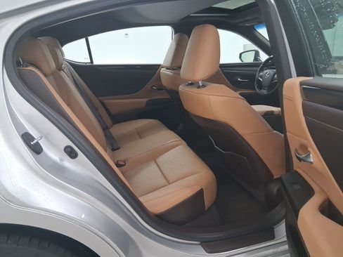 Certified 2020 Lexus ES 350 w/ Premium Package image 31