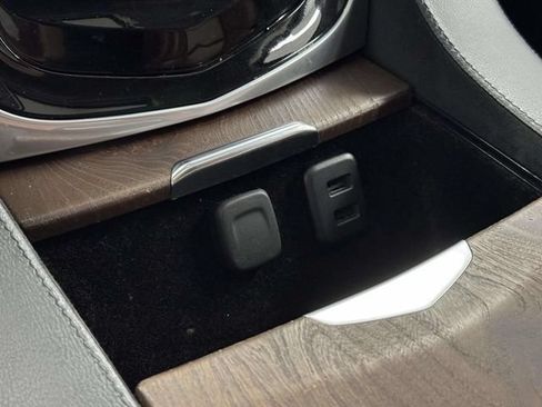 Used 2018 Cadillac Escalade Premium Luxury AWD/4WD image 47
