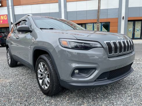 Used 2020 Jeep Cherokee Latitude Plus w/ Cold Weather Group AWD/4WD image 4