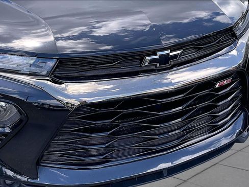 Used 2021 Chevrolet TrailBlazer RS w/ Technology Package FWD image 29