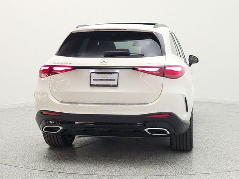 Used 2025 Mercedes-Benz GLC 350e 4MATIC image 6