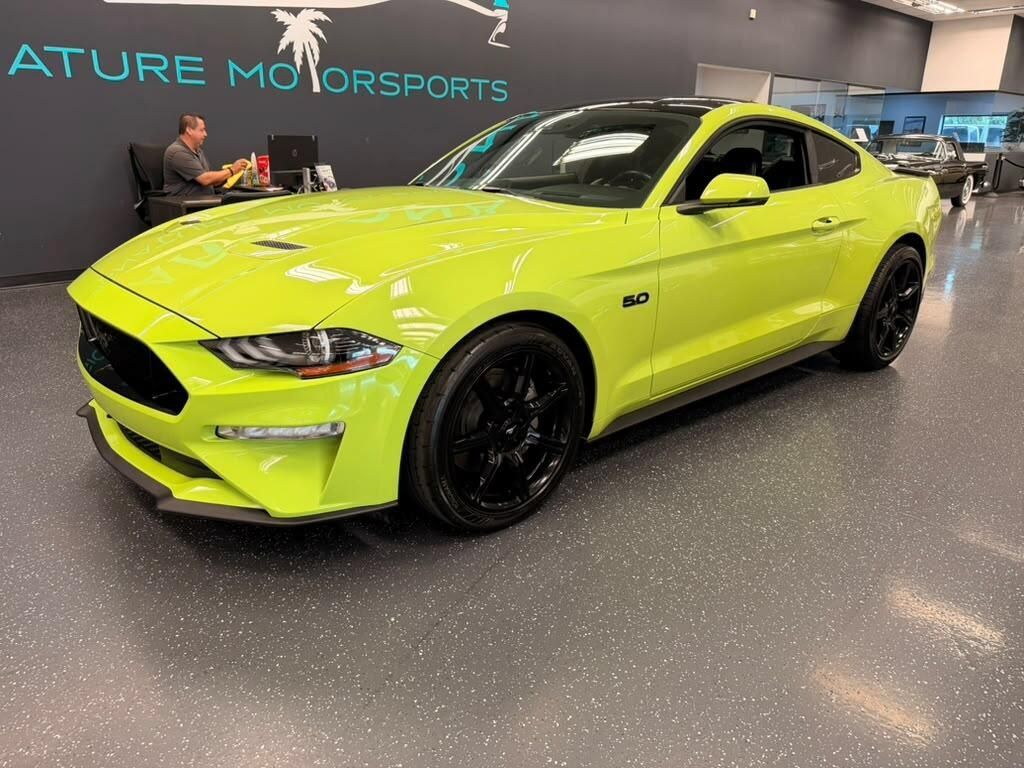 Used 2020 Ford Mustang GT Premium w/ Equipment Group 401A RWD image 1
