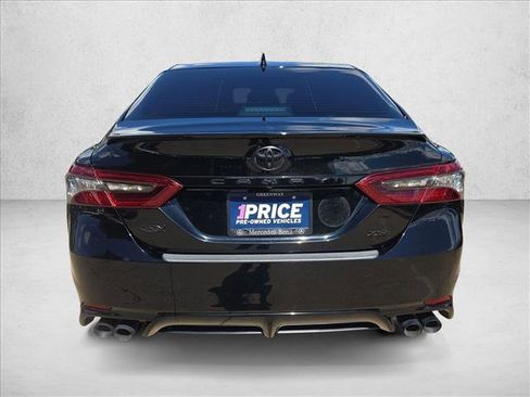 Used 2023 Toyota Camry XSE FWD image 5